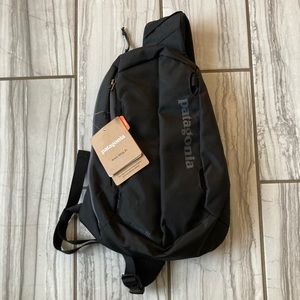 NWT Patagonia Atom Sling 8L